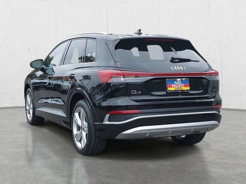 Certified 2023 Audi Q4 e-tron Premium Plus w/ Premium Plus AWD/4WD image 7