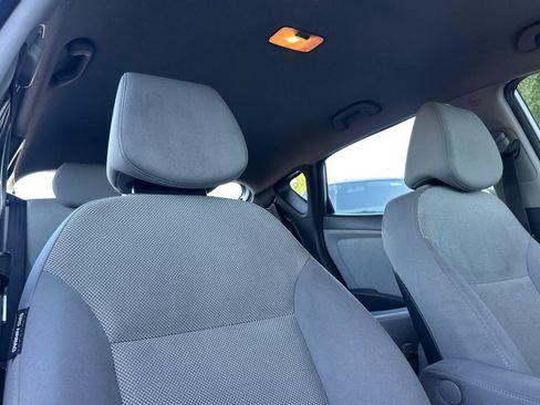 Used 2012 Hyundai Accent GS FWD image 16