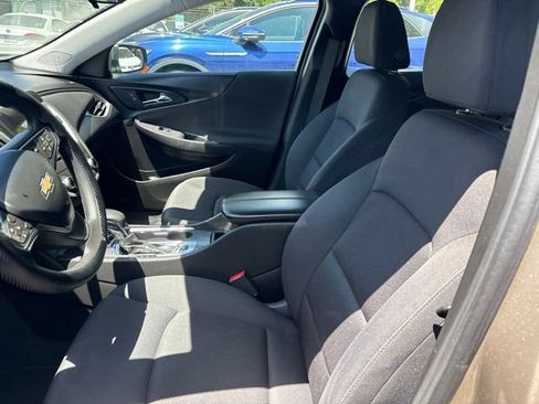Used 2022 Chevrolet Malibu LT FWD image 7