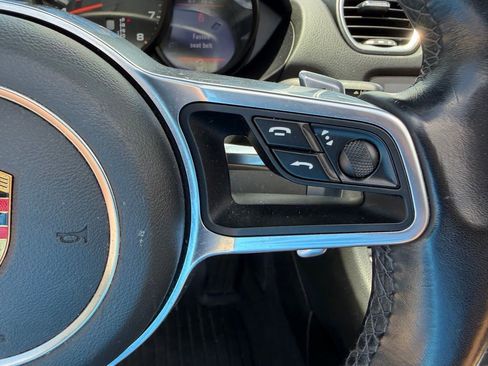Used 2018 Porsche 718 Boxster RWD image 26
