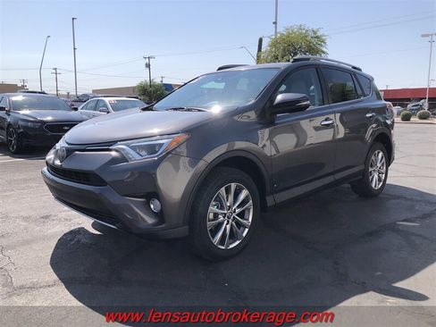 Used 2018 Toyota RAV4 Limited FWD image 4