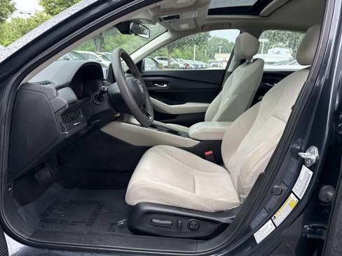 Certified 2023 Honda Accord EX image 17