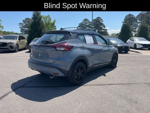 Used 2023 Nissan Kicks SR w/ Exterior Package FWD image 8