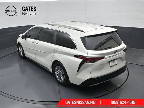 Used 2021 Toyota Sienna Limited w/ Protection Package (TMS) FWD image 57