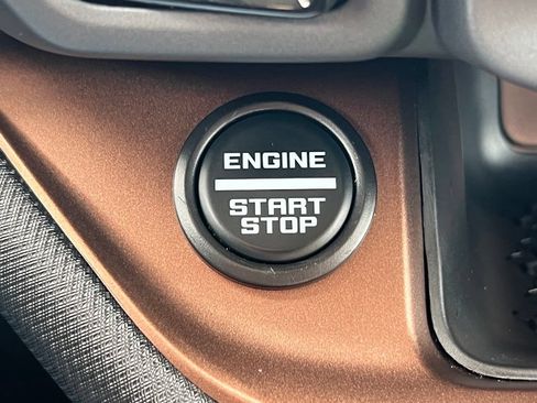 Used 2022 Ford Bronco Sport Outer Banks w/ Tech Package AWD/4WD image 33
