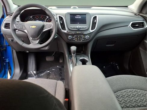 Used 2024 Chevrolet Equinox LT w/ LPO, Floor Liner Package FWD image 13