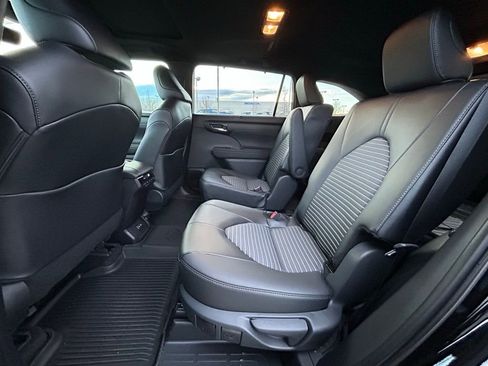 Used 2026 Toyota Highlander XSE image 25