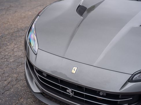 Used 2020 Ferrari Portofino RWD image 19