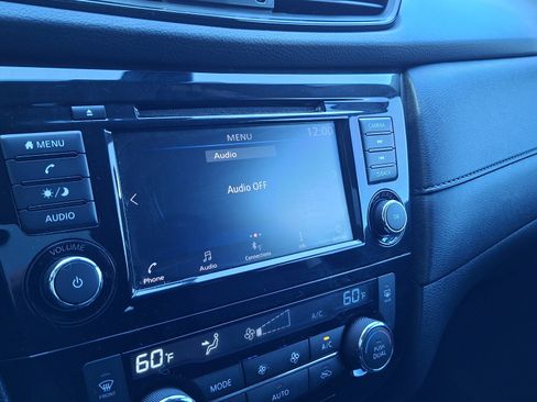 Certified 2020 Nissan Rogue SV image 14