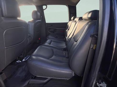 Used 2005 GMC Sierra 1500 SLT w/ Light Duty Power Package image 21