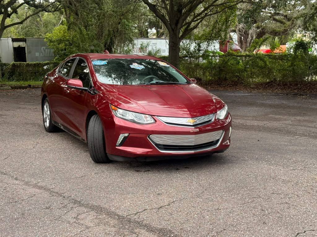 Used 2017 Chevrolet Volt LT w/ Comfort Package FWD image 3