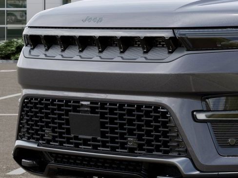 New 2026 Jeep Grand Wagoneer Limited AWD/4WD image 11
