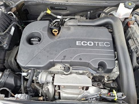 Used 2020 Chevrolet Equinox LT image 25