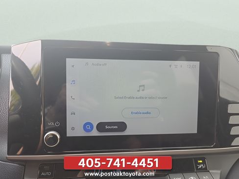Used 2025 Toyota Camry LE FWD image 21