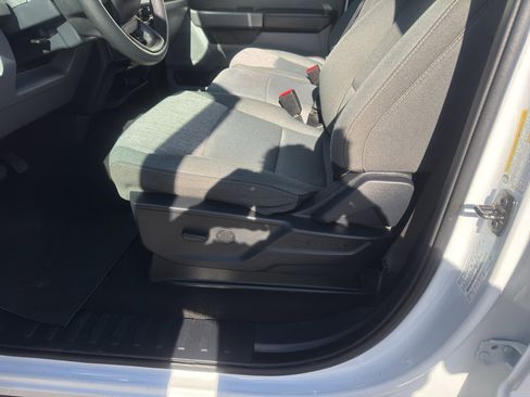 Used 2024 Ford F250 XLT image 8