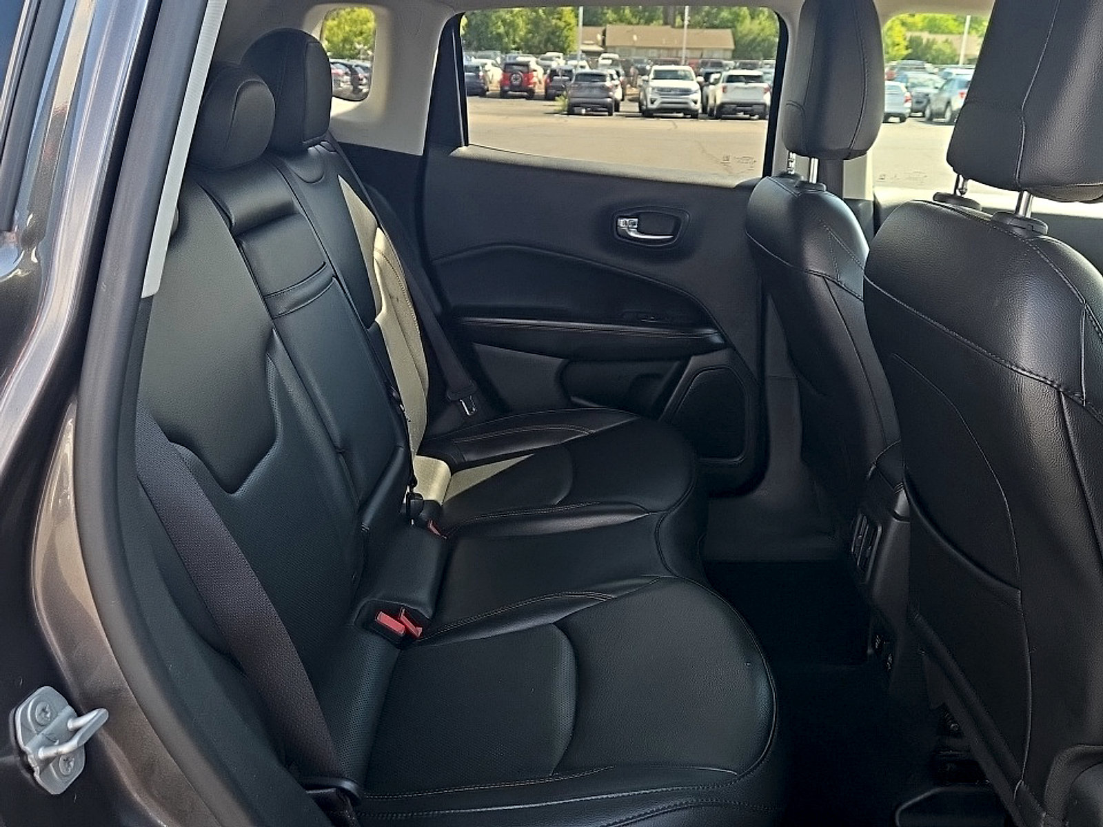Used 2019 Jeep Compass Limited FWD image 22