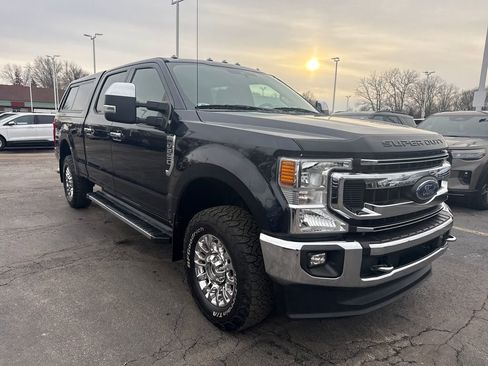 Used 2021 Ford F250 XLT w/ XLT Premium Package image 4