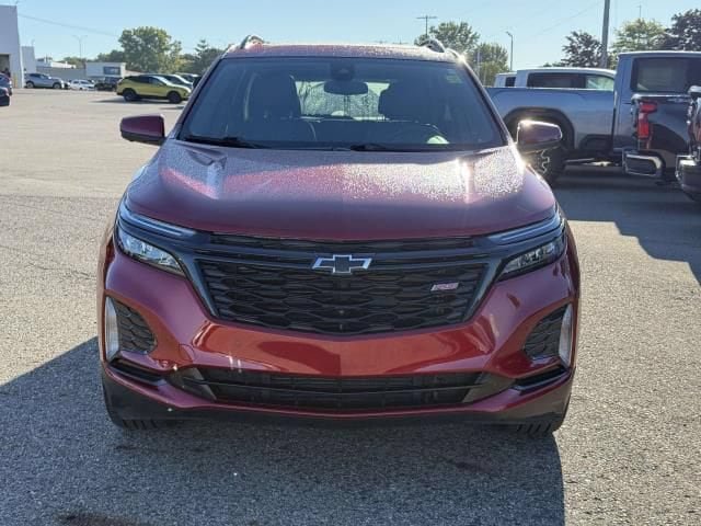 Used 2024 Chevrolet Equinox RS w/ RS Leather Package AWD/4WD image 3