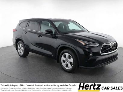 Used 2025 Toyota Highlander LE