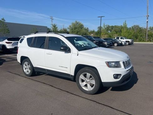 Used 2016 Jeep Compass Sport w/ Power Value Group FWD image 2