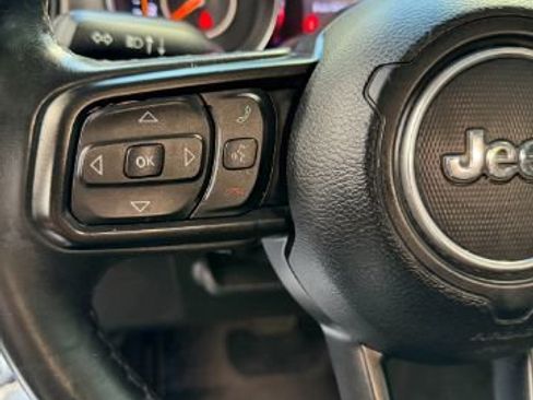 Used 2019 Jeep Wrangler Sport image 19