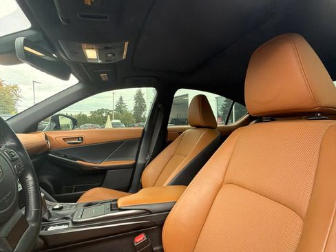 Used 2021 Lexus IS 300 AWD w/ Comfort Package image 11