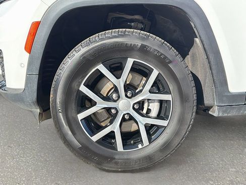 Used 2024 Jeep Grand Cherokee L Limited w/ Luxury Tech Group II image 46
