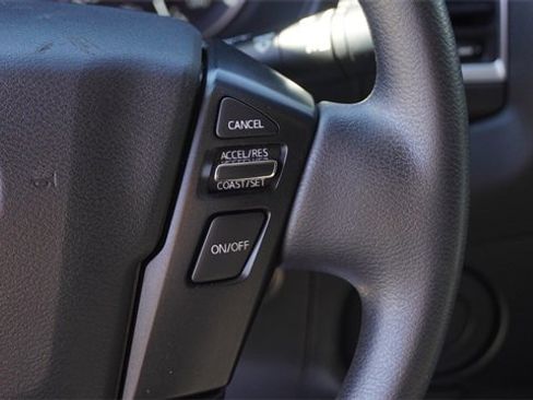 Used 2022 Nissan Frontier SV image 28