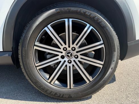 Used 2024 Mercedes-Benz GLE 350 4MATIC image 54
