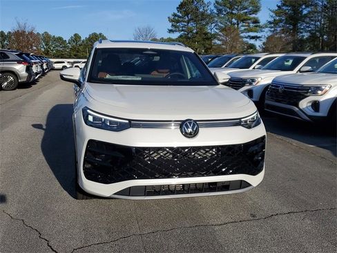 New 2026 Volkswagen Tiguan SEL R-Line image 2