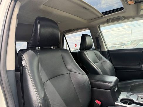 Used 2016 Toyota 4Runner Limited image 11