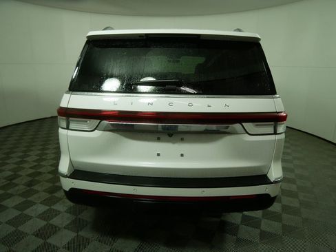 Used 2024 Lincoln Navigator Reserve w/ Equipment Group 201A image 4