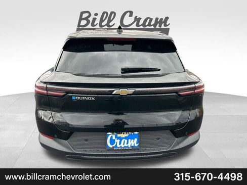 New 2026 Chevrolet Equinox EV LT image 24