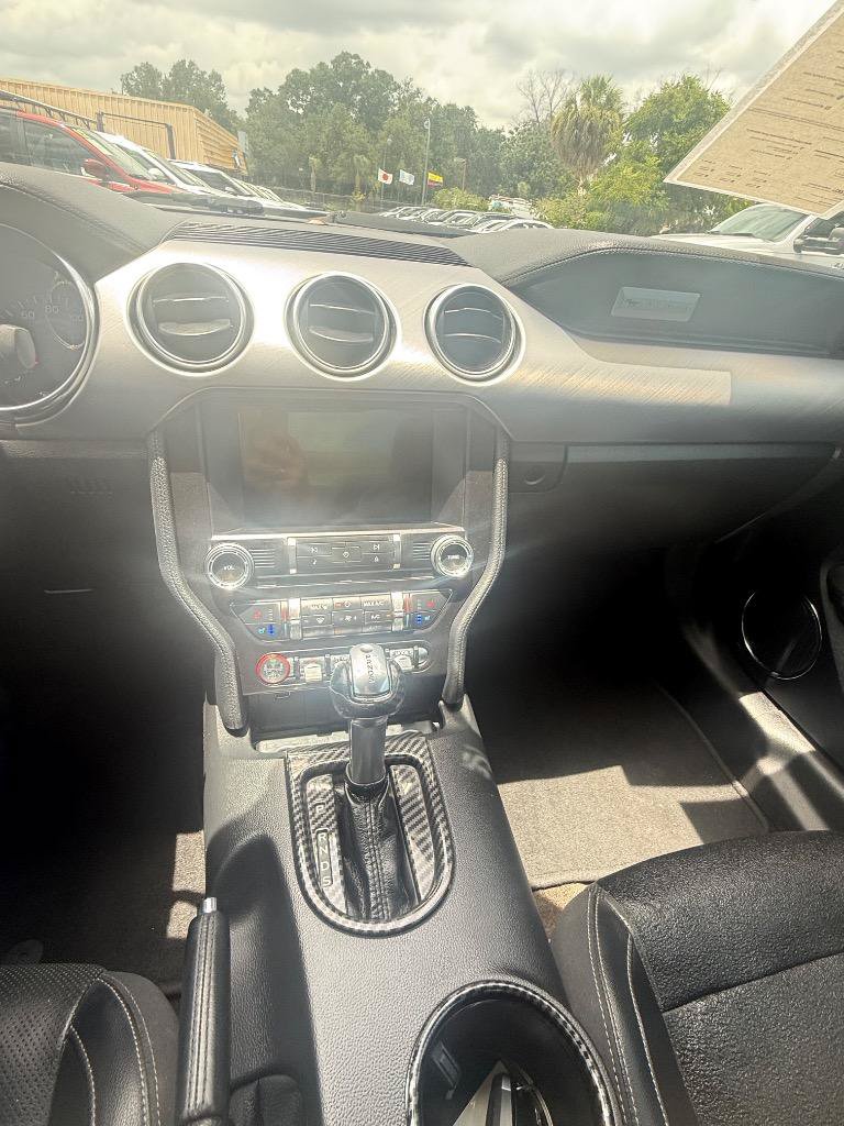 Used 2018 Ford Mustang Premium RWD image 8