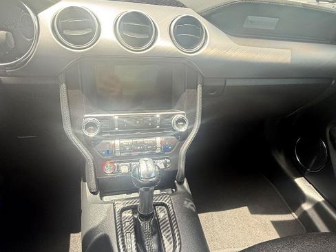 Used 2018 Ford Mustang Premium RWD image 8