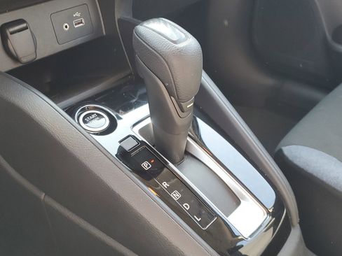 Used 2025 Nissan Versa SV image 23