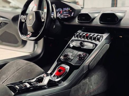 Used 2015 Lamborghini Huracan LP 610-4 image 24