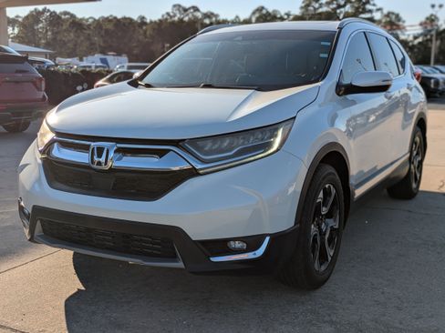 Used 2017 Honda CR-V Touring image 2