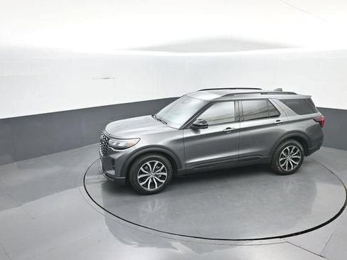 New 2026 Ford Explorer ST-Line RWD image 22