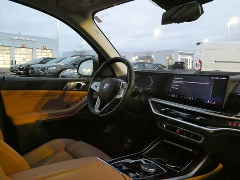 Used 2026 BMW X7 xDrive40i image 32