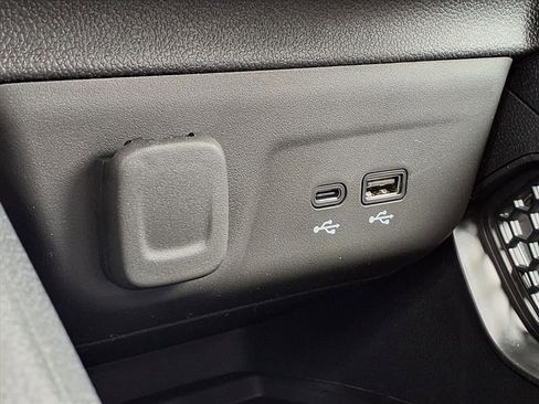 New 2026 Chevrolet TrailBlazer LT w/ Convenience Package FWD image 17
