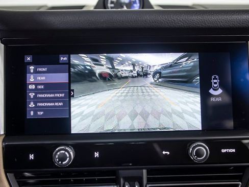 Used 2024 Porsche Macan S AWD/4WD image 29