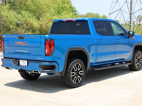 Used 2022 GMC Sierra 1500 AT4 AWD/4WD image 9