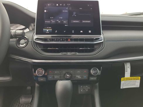 New 2026 Jeep Compass Latitude image 24