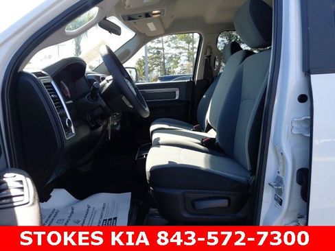 Used 2021 RAM 1500 Classic SLT image 23