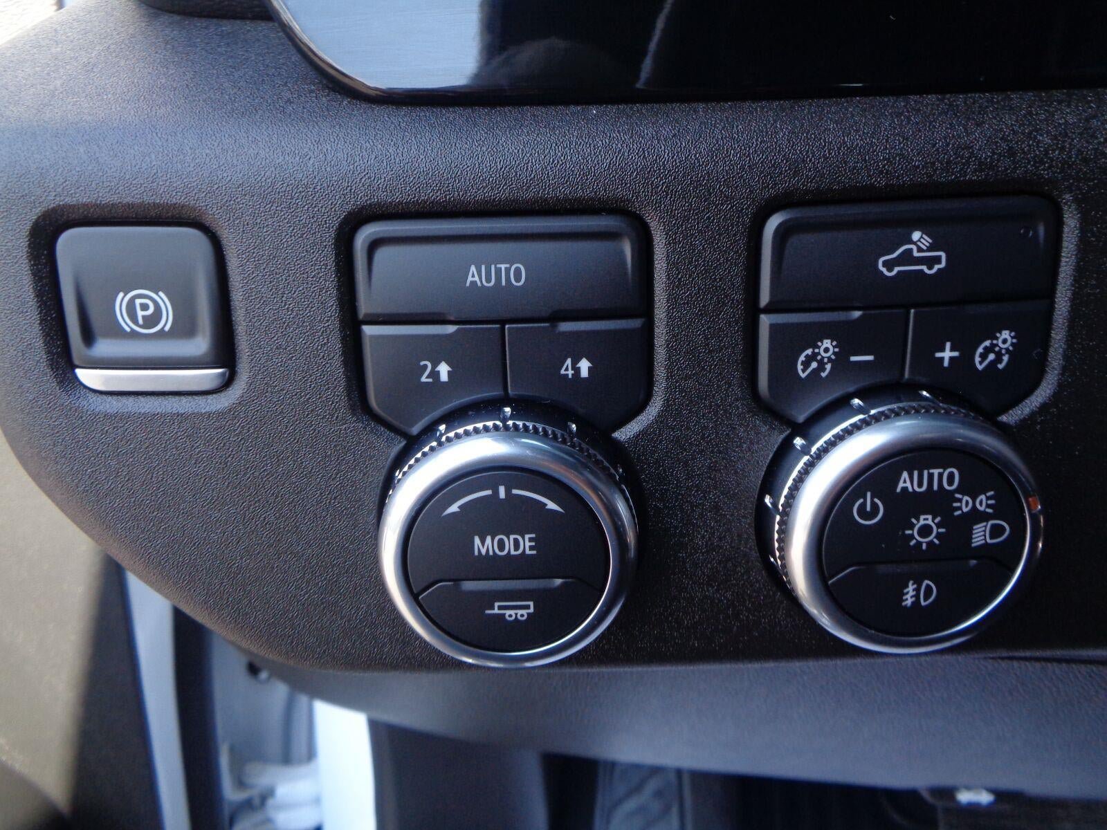 Used 2025 GMC Sierra 1500 Elevation AWD/4WD image 8