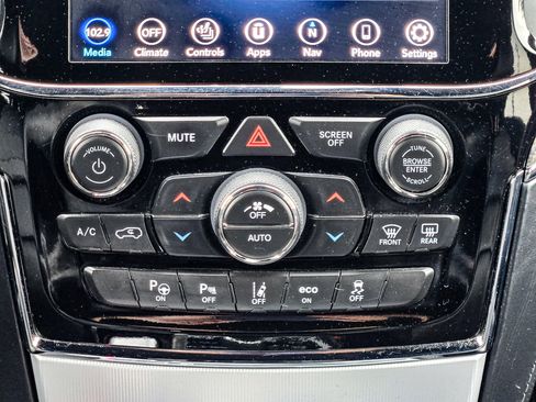 Used 2020 Jeep Grand Cherokee SRT image 37