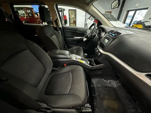 Used 2018 Dodge Journey SE w/ Connectivity Group image 19