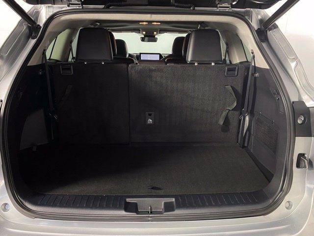 Used 2023 Toyota Highlander XLE FWD image 26