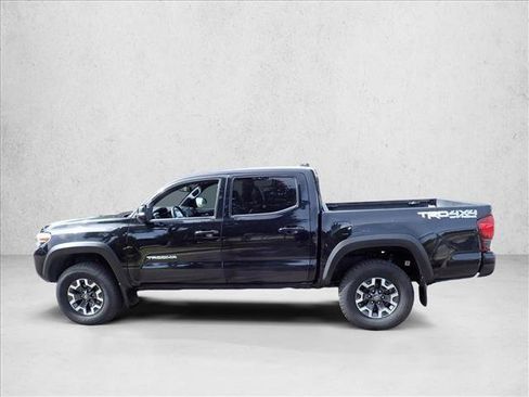 Used 2019 Toyota Tacoma TRD Off-Road AWD/4WD image 2